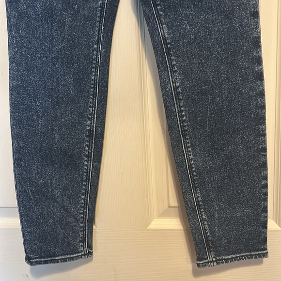 Old Navy Rockstar Super Skinny Jeans Size 6 NWOT Blue Denim Streetwear - Picture 3 of 8